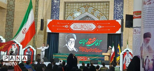 آیین بزرگداشت رهبر شهید انقلاب اسلامی در مصلای خاتم‌الانبیا(ص) زنجان 