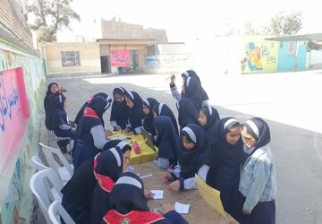 انتخابات شورای دانش آموزی  در دبستان ناهید نخودی 