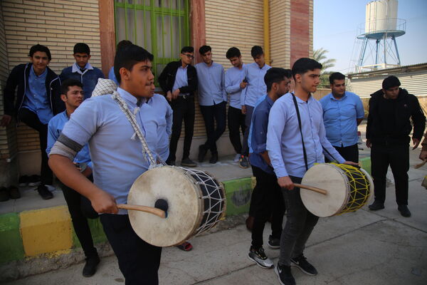 مراسم عزاداری ایام فاطمیه توسط دانش‌آموزان تنگستانی