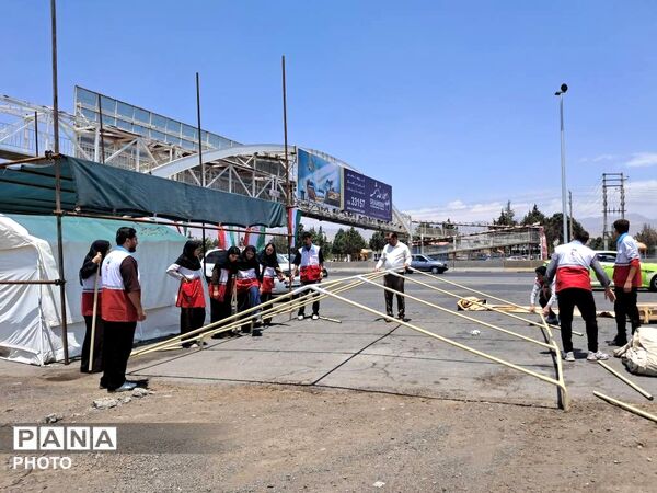 خدمت بی‌وقفه امدادگران هلال‌احمر به زائران