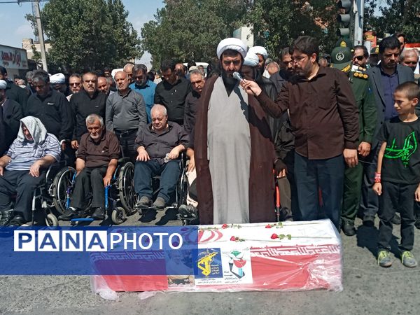 تشییع پیکر پرافتخار شهید علی اکبر صانعی جانباز ۷۰ درصد جنگ تحمیلی