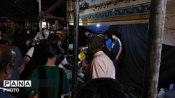 موکب شهدای روستای آهوان در نود و دومین شب از اجتماعات مردمی 