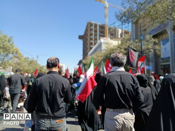ما میمانیم تا آخرین نفس تا پیروزی