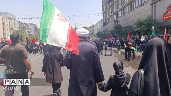 رستاخیز تاریخی لثارات خامنه ای در تهران