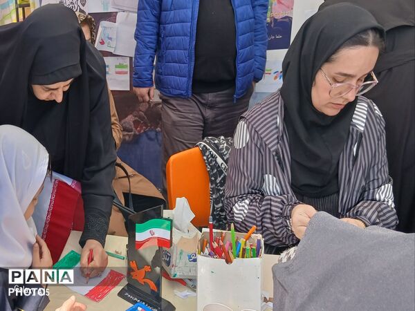 در فراق رهبر شهیدمان به میدان آمدیم 
