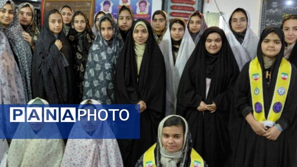 شور اعتکاف دختران و پسران بردسکن در یک صف معنوی