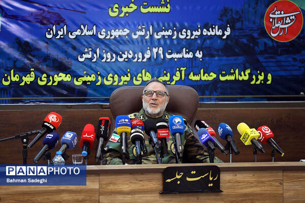 نشست خبری فرمانده نزاجا
