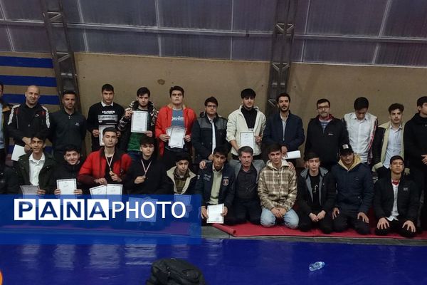 برگزاری مسابقات شطرنج دانش‌آموزی در بهارستان ۲