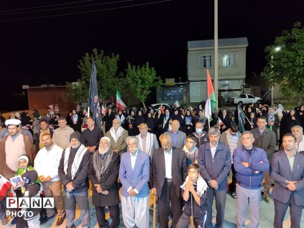 همصدایی فرهنگیان و دانش‌آموزان در تجمع شبانه مردم بیرانوند