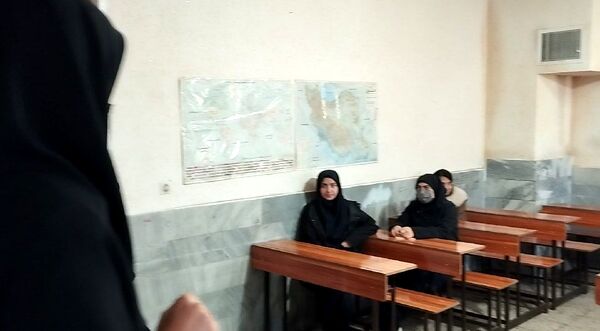 آمادگی پیش از مانور زلزله در هنرستان کاردانش حافظ 