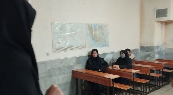 آمادگی پیش از مانور زلزله در هنرستان کاردانش حافظ 