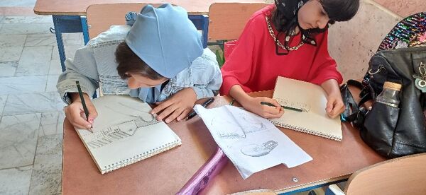 بازدید مسئولان اداره آموزش و پرورش شهرستان شیروان از کلاس‌های اوقات فراغت کانون سمیه