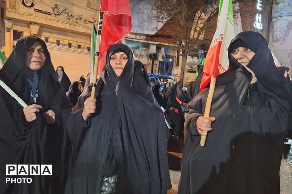 درخشش شبانه فیروزکوه؛ تجمعات پرشور مردم