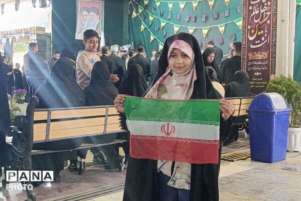 وداع با شکوه با شهید وطن