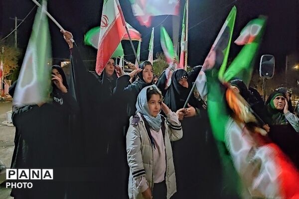 مقاومت در خیابان‌های شهر بار ادامه دارد