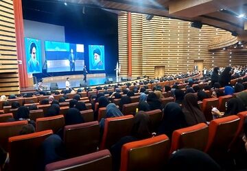 برگزاری همایش تکریم و تجلیل از فرهنگیان منطقه کهریزک 