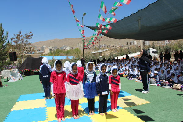 المپیاد ورزشی در دبستان غیرانتفاعی امام صادق(ع) شهرکرد