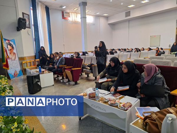 چهل و سومین جشنواره فرهنگی هنری فردا در دبستان آرمینه مصلی نژاد ناحیه۶ 