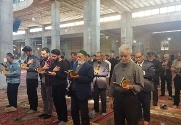 مراسم استغاثه به امام زمان (ع) در مسجد جامع نیشابور 