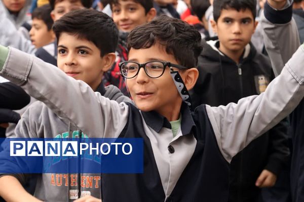 صبحگاه دانش در دبستان خیراندیشان گرگان