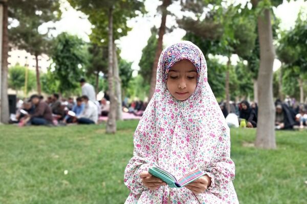 محفل پر فیض دعای عرفه در گلزار شهدا نصیرشهر