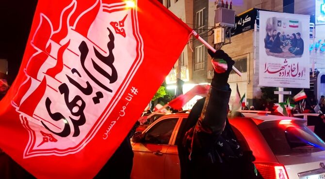 چهل روز پس از رفتن او؛ هنوز میدان نفس می‌کشد