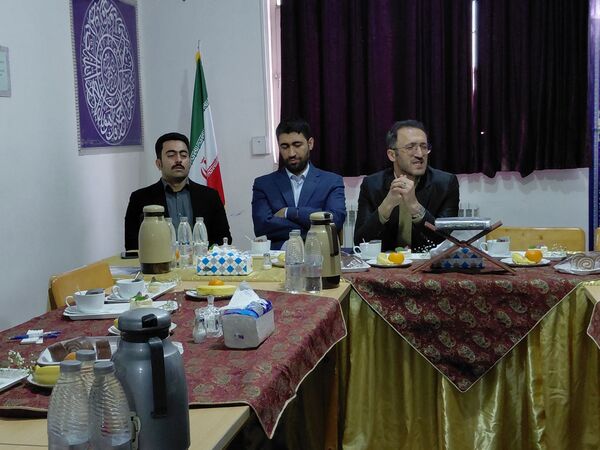 جلسه  مدیران متوسطه اول مدارس در دبیرستان شهرآرا دو