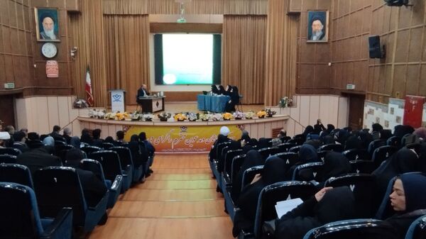 نشست تخصصی کارگروه‌های برنامه فراگیر پرورشی در البرز