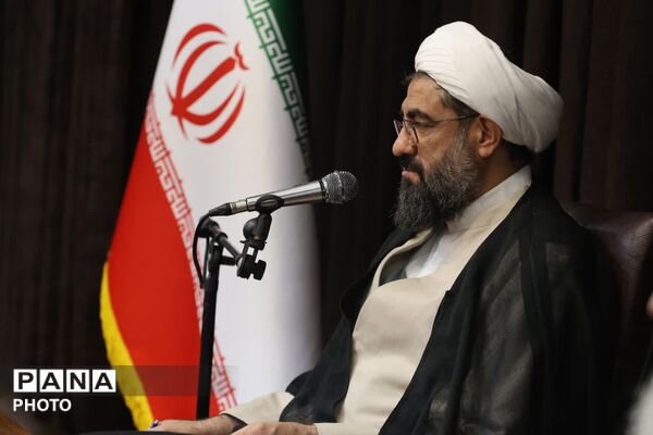 دیدار مسئولان مواکب مردمی با نماینده ولی‌فقیه استان همدان