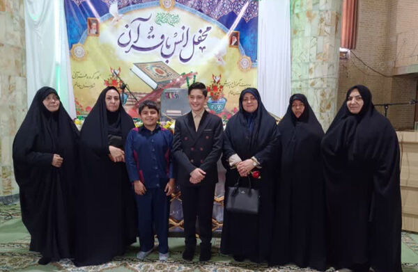  محفل انس با قرآن کریم در شهرستان خاتم 
