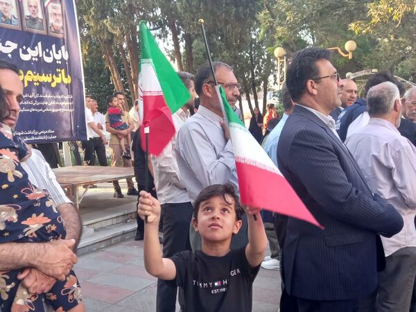 ملت ایران سکوت نخواهد کرد
