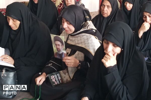 چهلم رهبر شهید و شهدای دانش‌آموز میناب