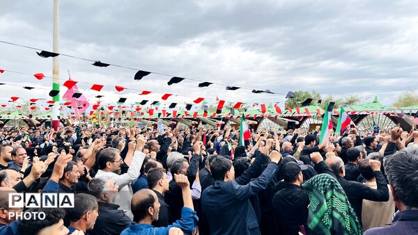تشییع پیکر شهید ناو دنا «حاج اصغر مسلمی مهنی» در جیرفت