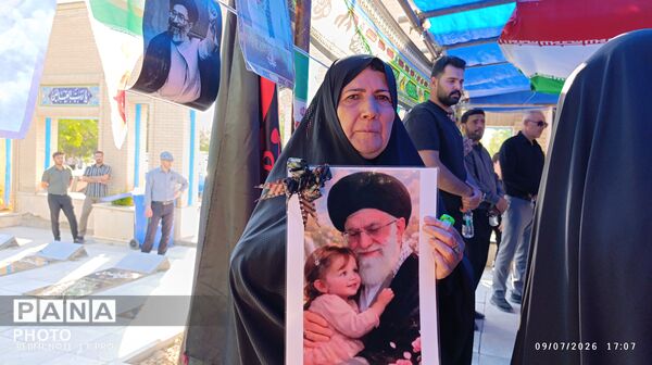 روایت حماسه در گلزار شهدای فارسان، یادمان رهبر شهید و سرداران جنگ به روایت ایثار