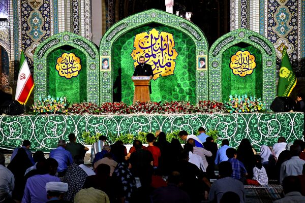 عید امامت در حرم امام رضا(ع)