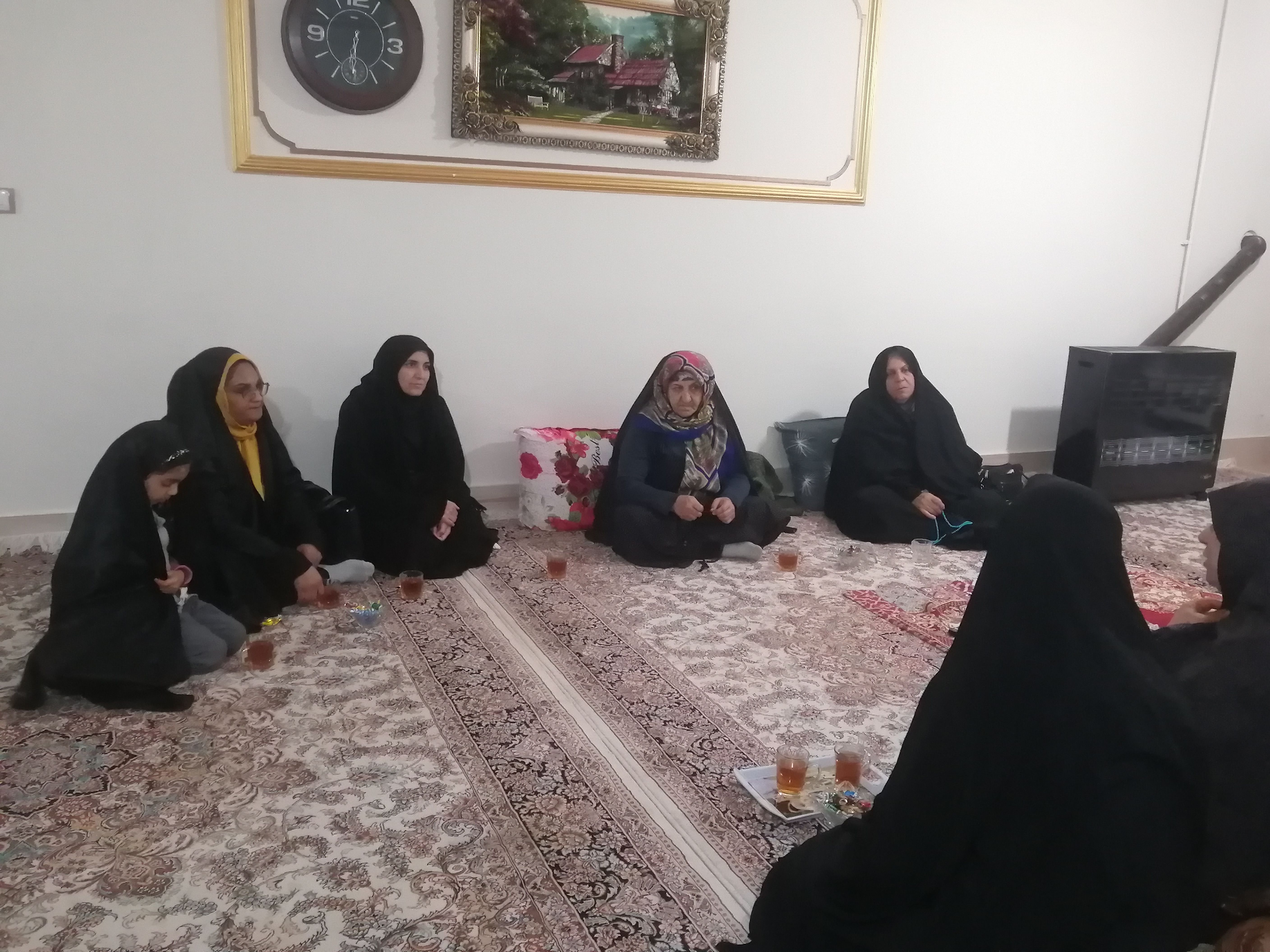 دیدار گروه جهادی شهید صمدی با خانواده شهید نیکدل