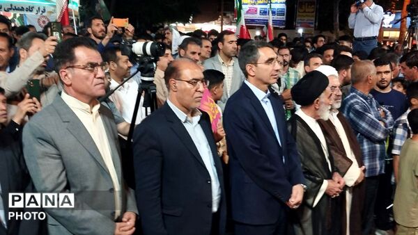 خرم آباد در عید غدیر صحنه‌ای باشکوه از وحدت و ولایتمداری خلق کرد