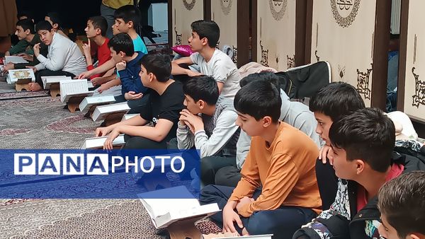  محفل انس با قرآن در اعتکاف سه روز در بهشت