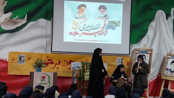 زنگ انقلاب در دبیرستان شاهد یاس نبی گناباد 
