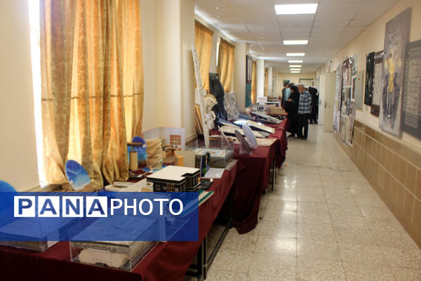 برپایی نمایشگاه هفته مشاغل در هنرستان شهید مهدی هندویان قم