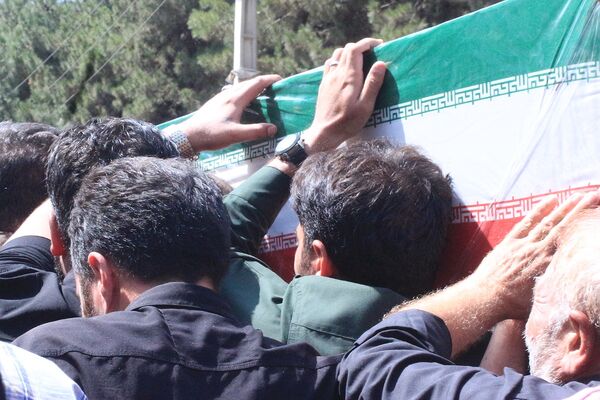 تشییعی که بهارستان را یکپارچه عزادار و مفتخر کرد