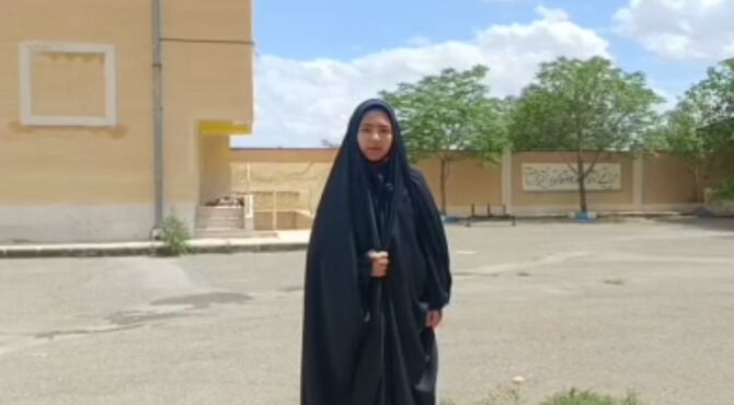 پویش دانش‌آموزی کاشت نهال به یاد رهبر شهید انقلاب و شهدای میناب 