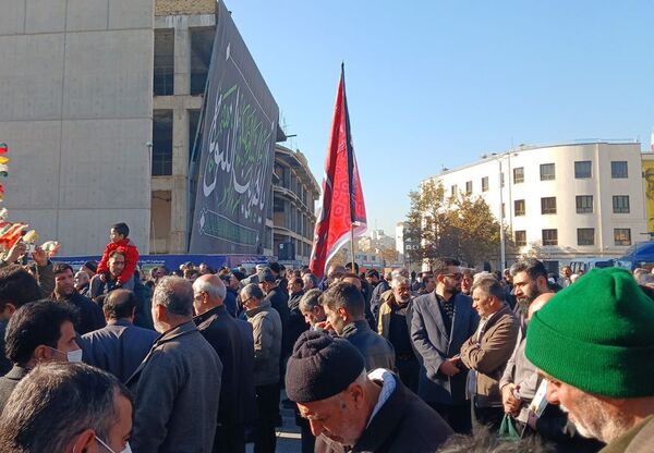 بزرگترین اطعام فاطمی کشور در مراسم استقبال از شهدا