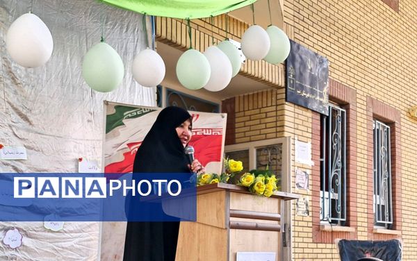 جشن میلاد حضرت زینب در دبیرستان حضرت زینب 