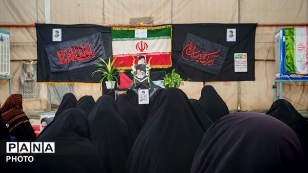 مراسم قرائت زیارت عاشورا در مسجد جامع
