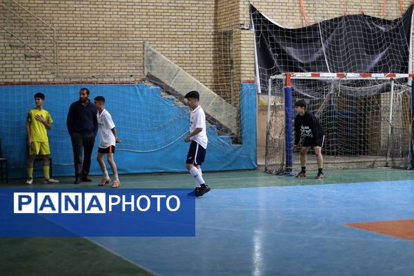 مسابقات قهرمانی فوتسال در منطقه کهریزک 