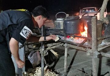 توقف درمسیر عاشقی، موکب بیت الزهرا پذیرای زائران 