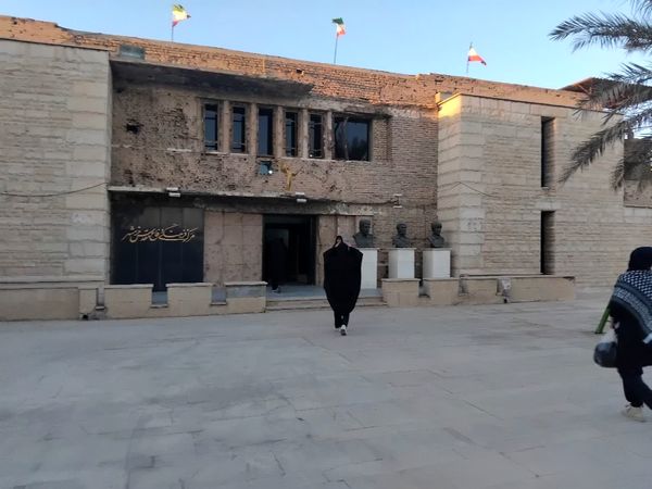 گامی مؤثر در تداوم آرمان‌های انقلاب اسلامی دبیرستان متوسطه اول سرهنگ غفوری