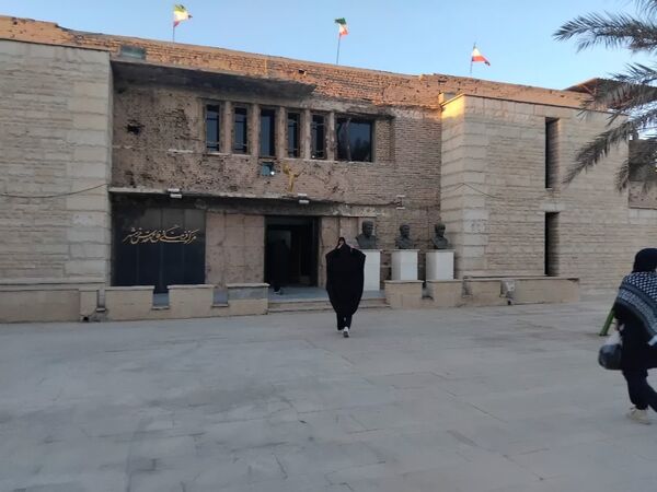 گامی مؤثر در تداوم آرمان‌های انقلاب اسلامی دبیرستان متوسطه اول سرهنگ غفوری