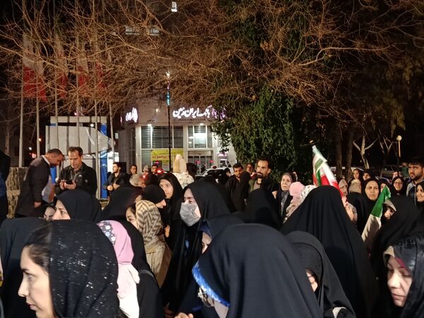 گلبانک الله اکبر در پارک‌کودک خیابان امام شهرستان کاشمر 